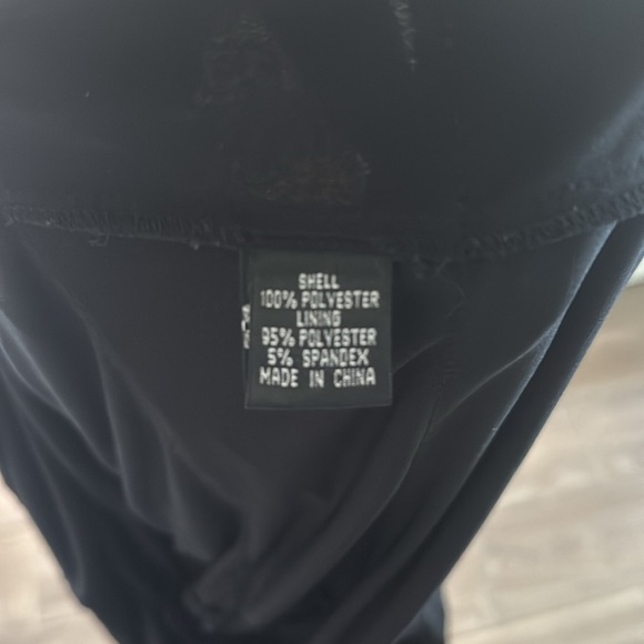 Adrianna Papell Elegant Black Gown - Picture 8 of 8